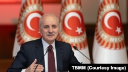 TBMM Başkanı Numan Kurtulmuş, yeni yasama yılının açılışı öncesinde parlamento muhabirlerine TBMM gündemine ilişkin değerlendirmelerde bulundu